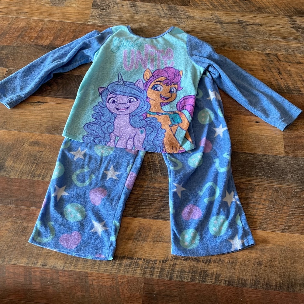 PJ set